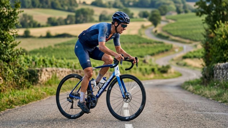 Première sortie de 100 km à vélo : préparation et stratégies